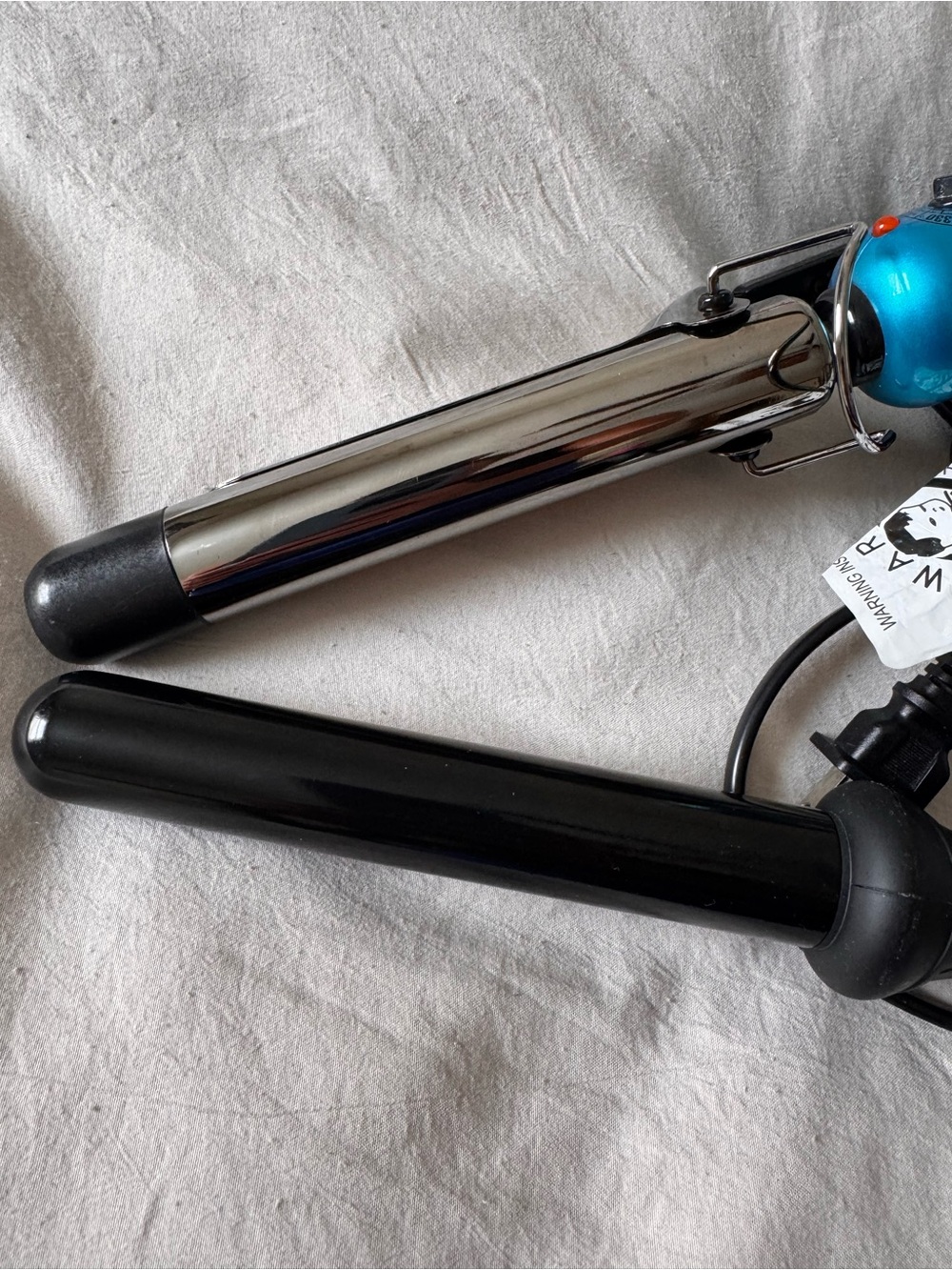 Hot tools 1” inch curling iron and 1 inch wand (brand less) - Picture 4 of 4